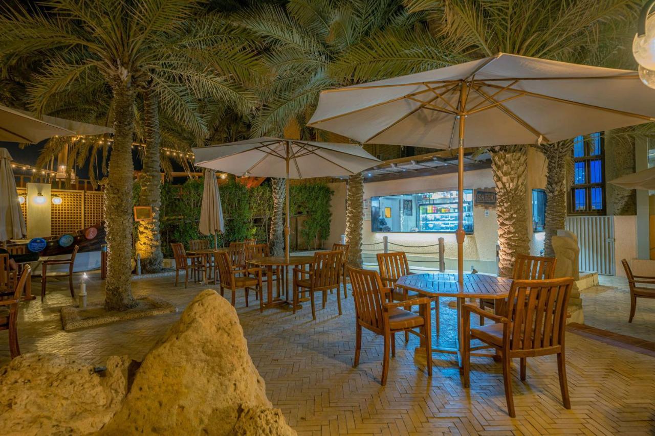 Radisson Blu Hotel, Kuwait Kuwait City Esterno foto
